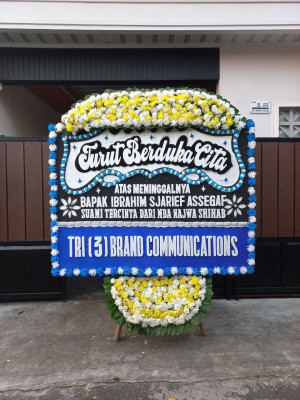 Papan Bunga Duka di Keteguhan